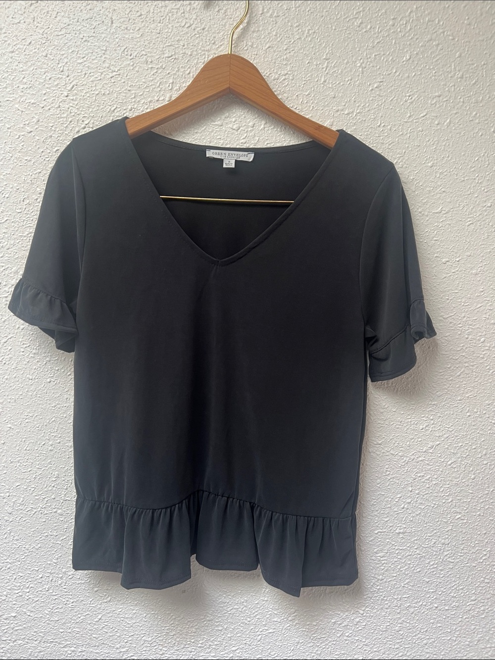 Green Envelope Black V-Neck Ruffle-Hem Short Sleeve Blouse